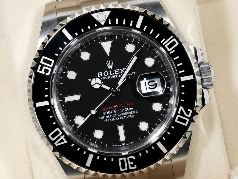 ロレックス シードゥエラー Ref.126600 SS ブラック文字盤 中古 qyk8ewg2