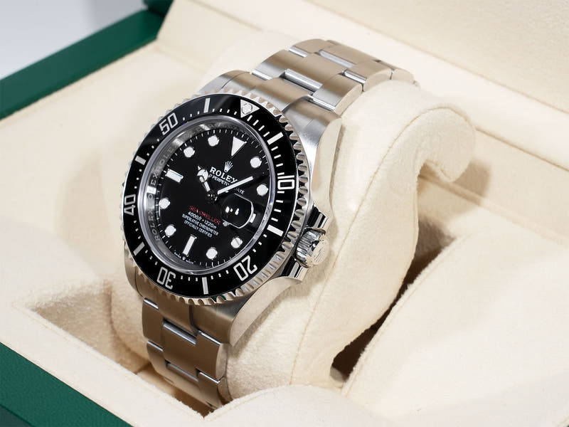 ロレックス シードゥエラー Ref.126600 SS ブラック文字盤 中古 qyk8ewg2