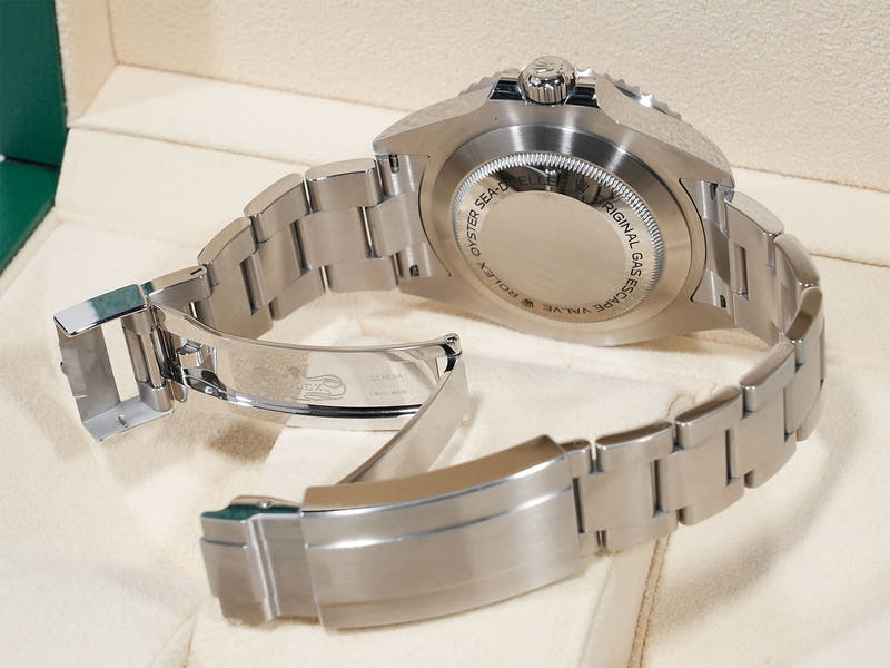 ロレックス シードゥエラー Ref.126600 SS ブラック文字盤 中古 qyk8ewg2
