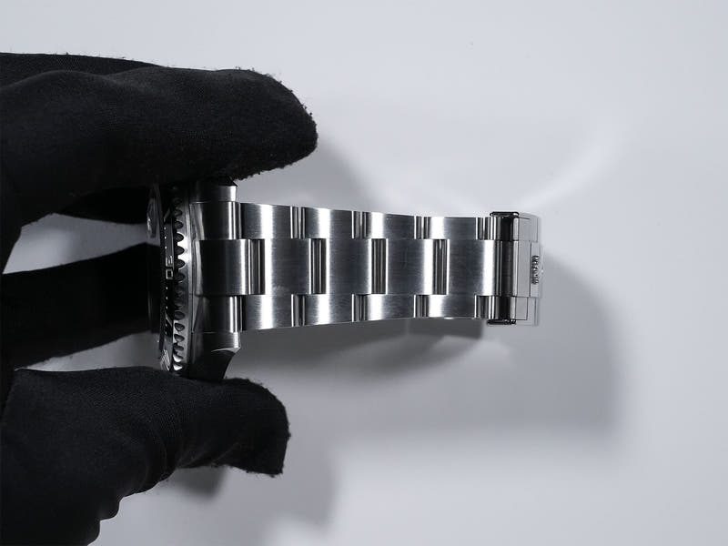 ロレックス シードゥエラー Ref.126600 SS ブラック文字盤 中古 qyk8ewg2