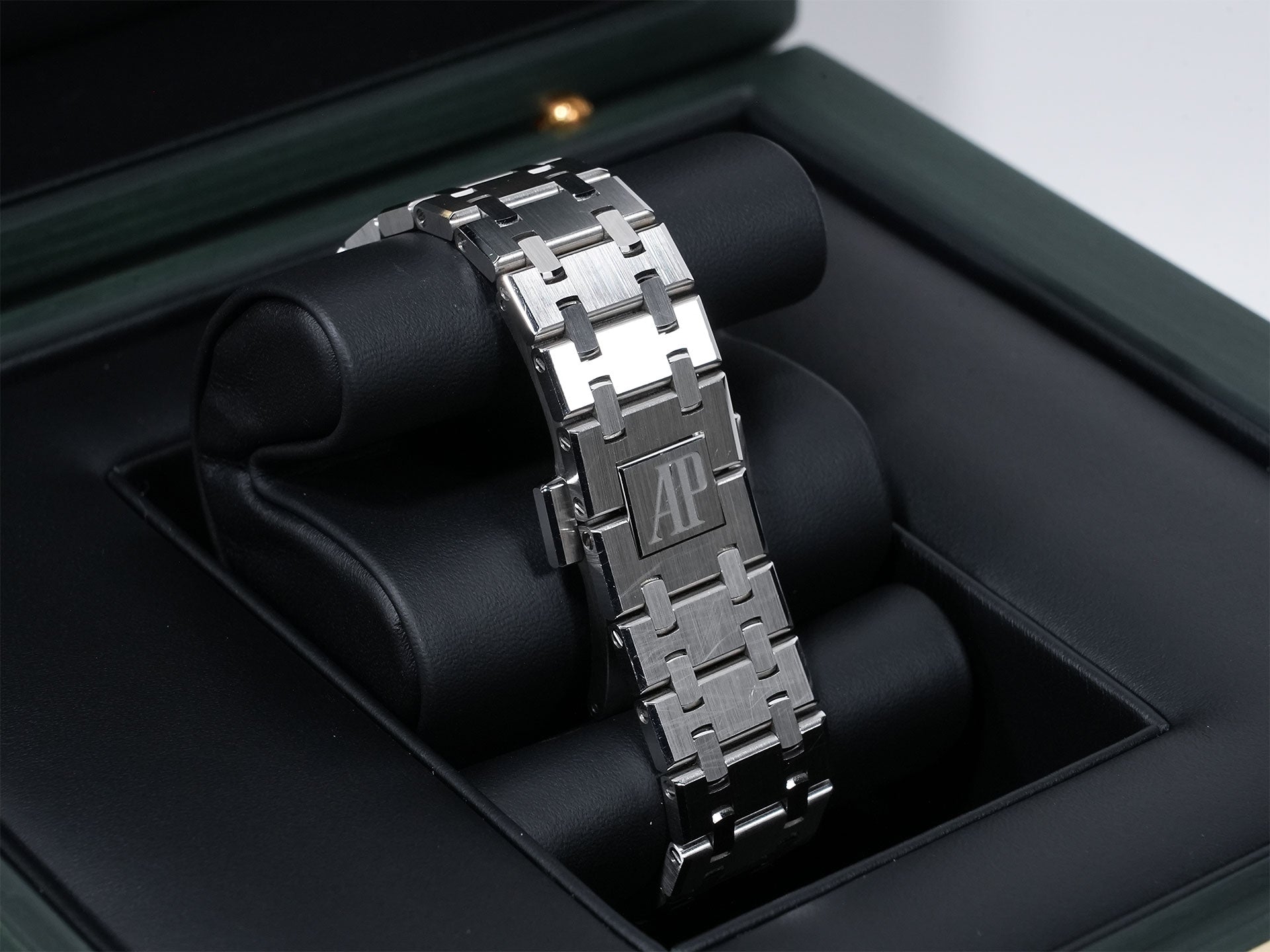 オーデマピゲ ロイヤルオーク クロノグラフ Ref.26715ST.OO.1356ST.01 SS ナイトブルー文字盤 中古 ytapqswi