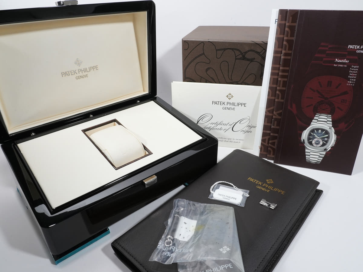 パテックフィリップ ノーチラス クロノグラフ Ref.5980/1A-001 SS ブルー文字盤 美中古 npknywtx