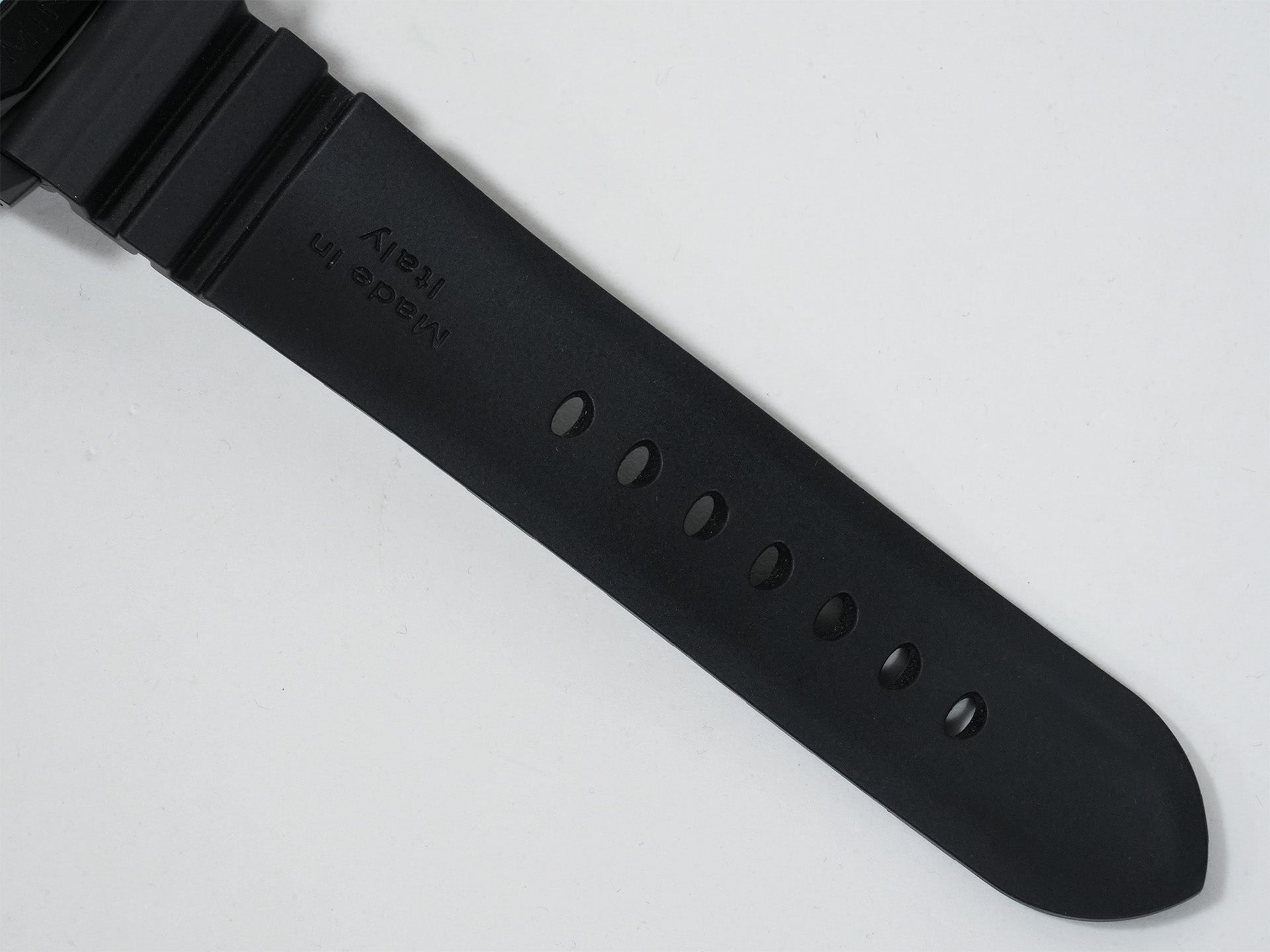 パネライ ルミノール ディエチ ジョルニ GMT チェラミカ Ref.PAM01483 BLACK CERAMIC グリーン文字盤 美中古 p2wc783g