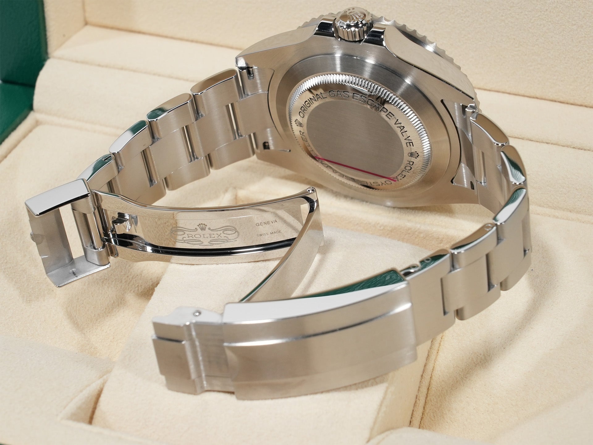 ロレックス シードゥエラー Ref.126600 SS ブラック文字盤 美中古 shpkbqm2