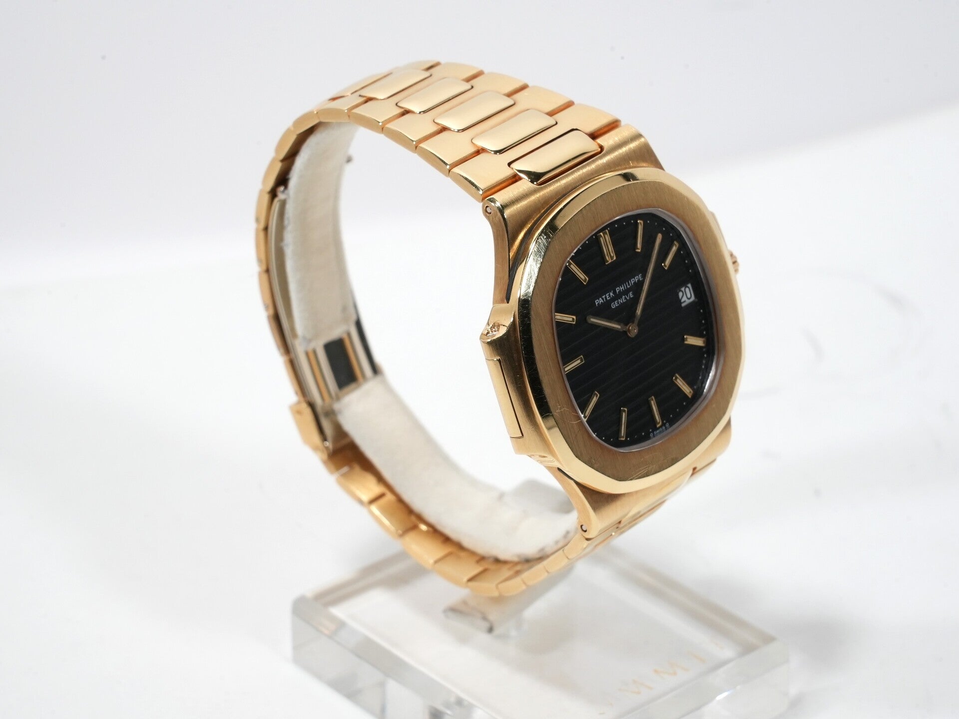 パテックフィリップ ノーチラス Ref.3700/11 18KYG ブルー文字盤 中古 bqjh2em3
