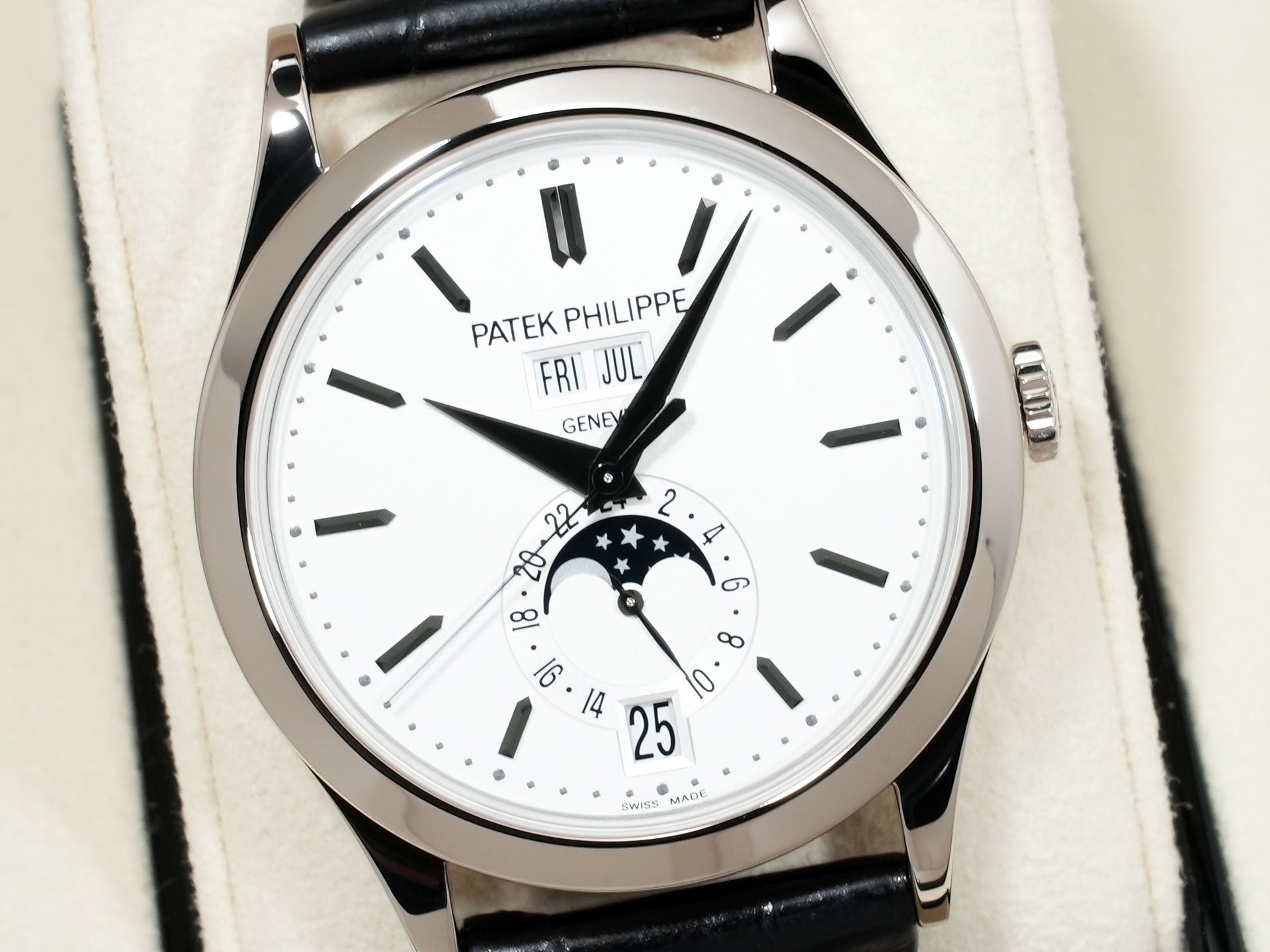 Patek Philippe Annual Calendar Moon Phase Ref.5396G-011 18KWG Silver Opaline Dial Good Condition pfdb7nbo