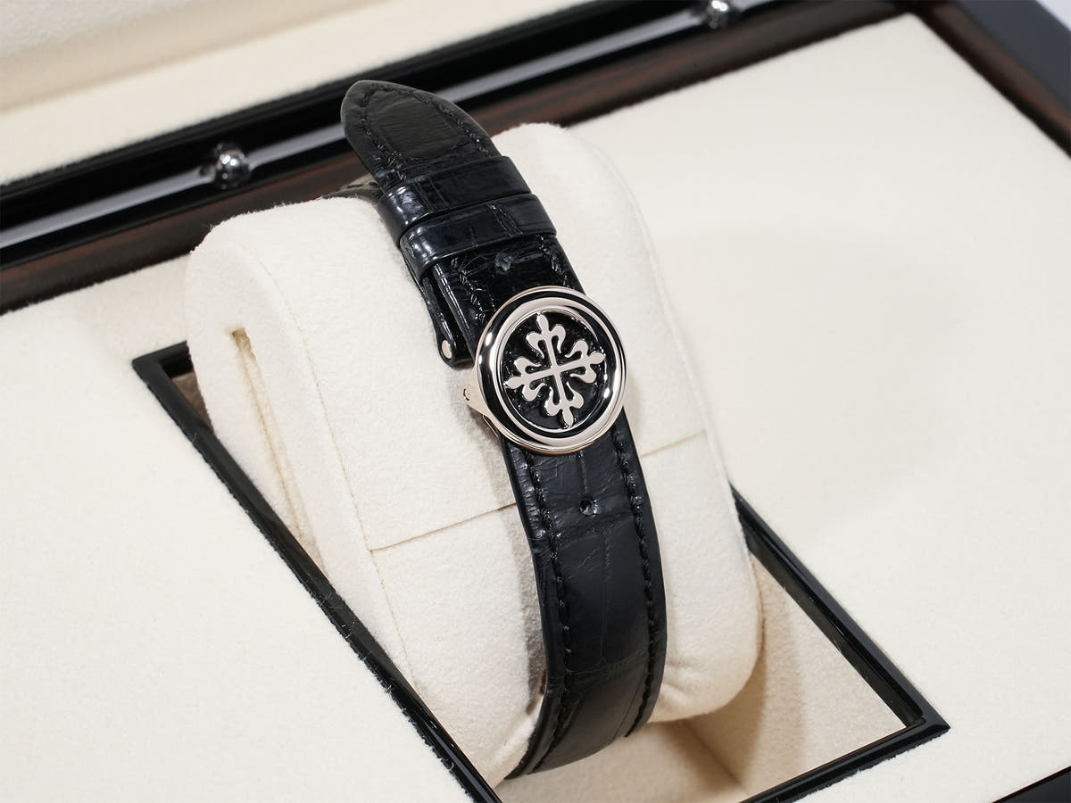 Patek Philippe Annual Calendar Moon Phase Ref.5396G-011 18KWG Silver Opaline Dial Good Condition pfdb7nbo