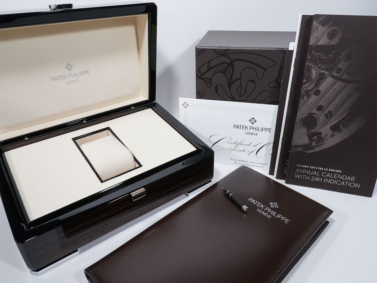 Patek Philippe Annual Calendar Moon Phase Ref.5396G-011 18KWG Silver Opaline Dial Good Condition pfdb7nbo