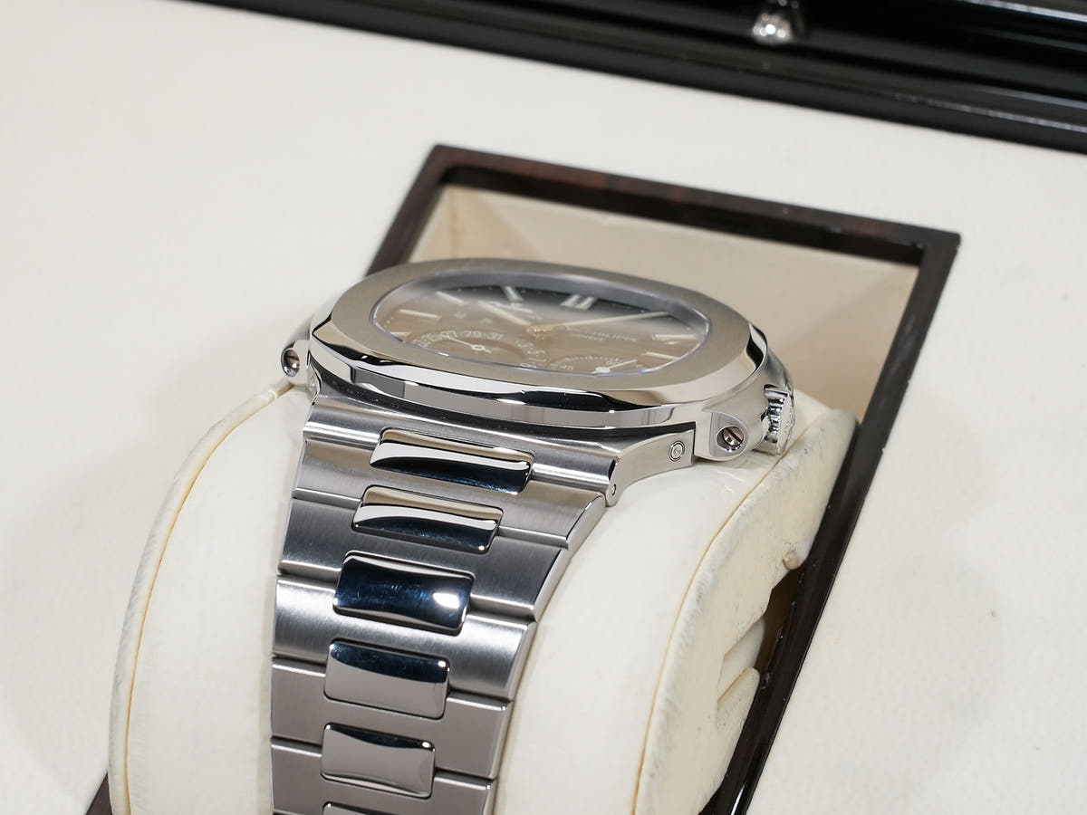 パテックフィリップ ノーチラス プチコンプリケーション Ref.5712/1A-001 SS ブルー文字盤 美中古 tqsktznn