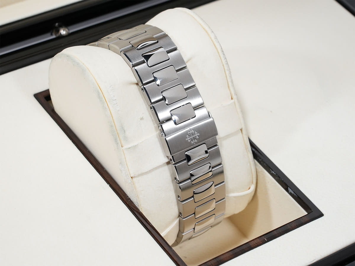 パテックフィリップ ノーチラス プチコンプリケーション Ref.5712/1A-001 SS ブルー文字盤 美中古 tqsktznn