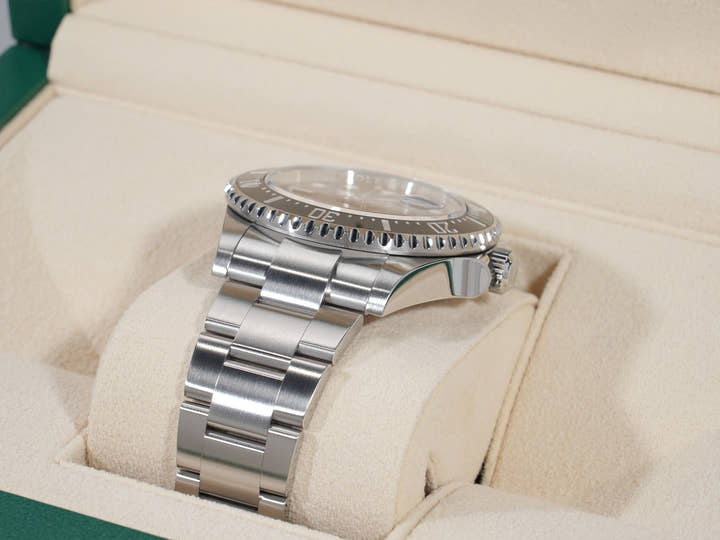ロレックス シードゥエラー Ref.126600 ステンレススチール ブラック文字盤