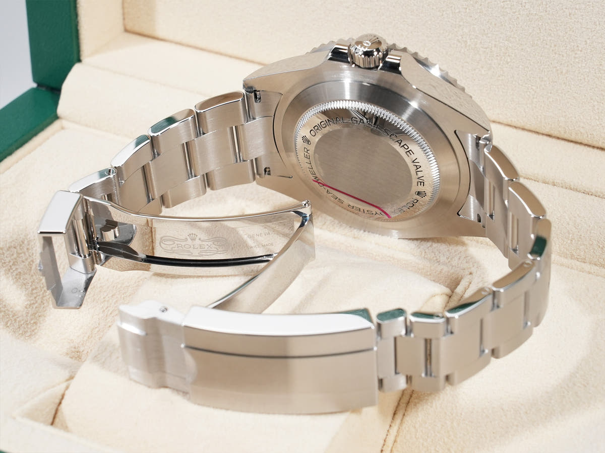 ロレックス シードゥエラー Ref.126600 SS ブラック文字盤 美品 2b4eq3em