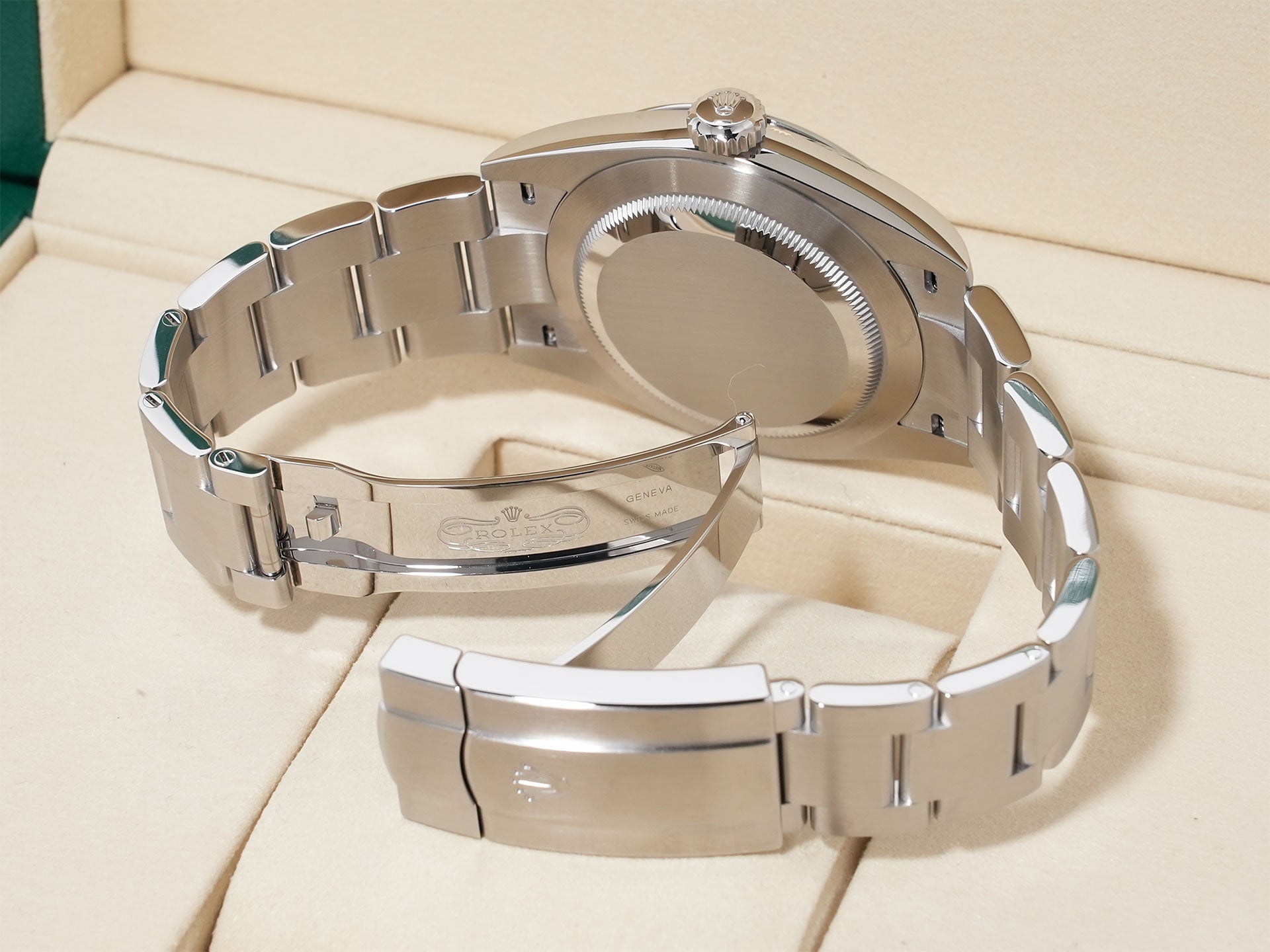 Rolex Oyster Perpetual 41 Ref. 134300 Stainless Steel Beige Dial Unused z2iey9ci