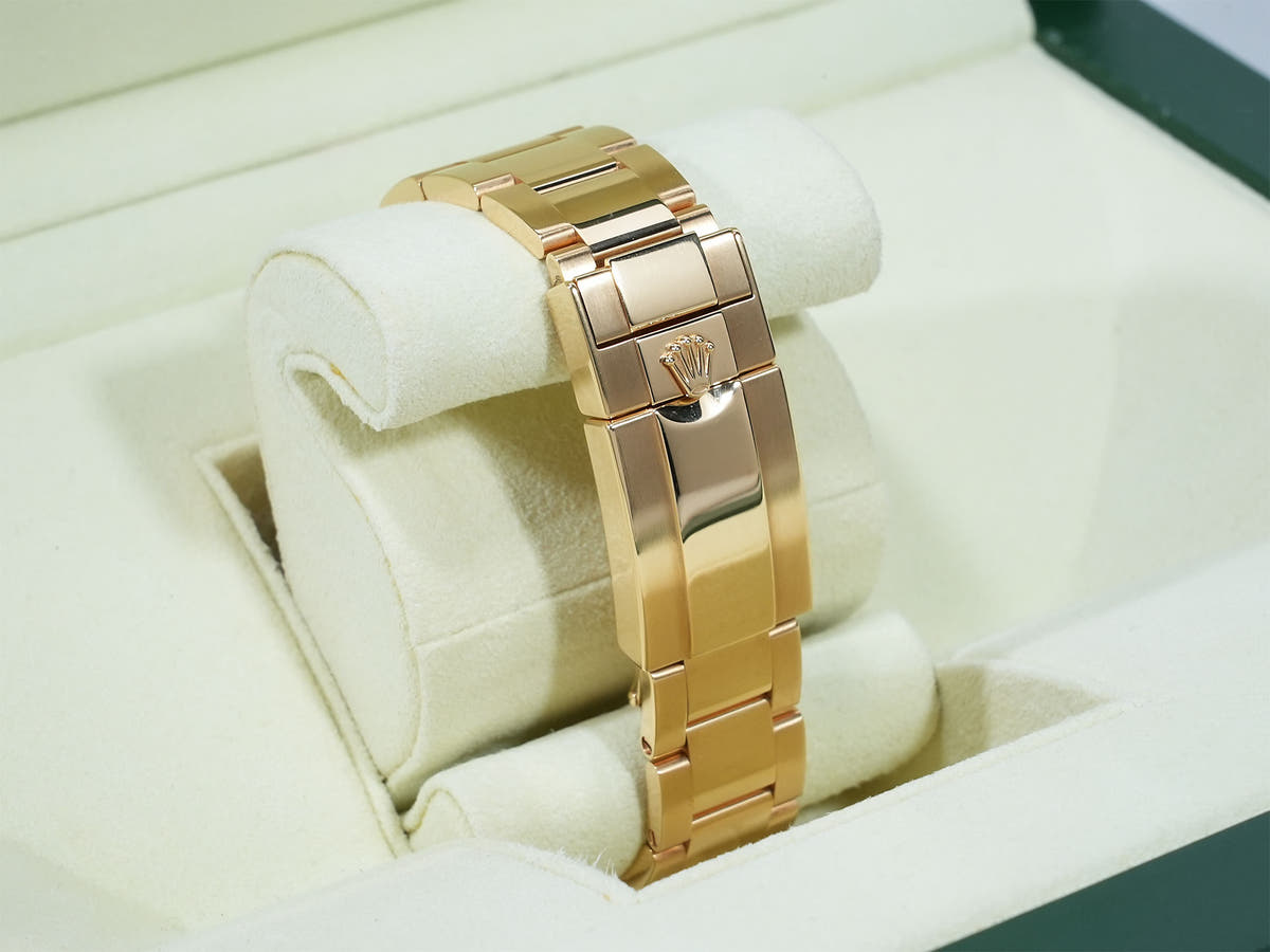 ロレックス デイトナ Ref.116528 18KYG ホワイトシェルx8Pダイヤ文字盤 中古 5wh47tz7