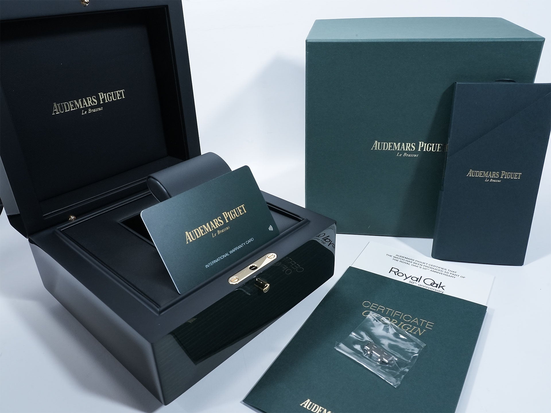オーデマピゲ ロイヤルオーク クロノグラフ 50周年記念 Ref.26240ST.OO.1320ST.03 SS シルバー文字盤 中古 sxm8xoee