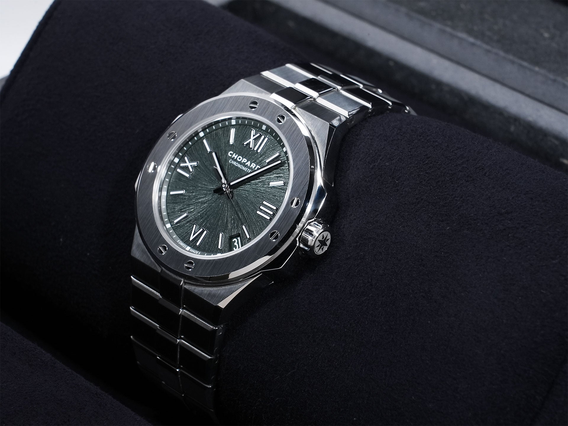ショパール アルパイン イーグル 41 Ref.298600-3014 SS パイングリーン文字盤 中古 4raiuik9