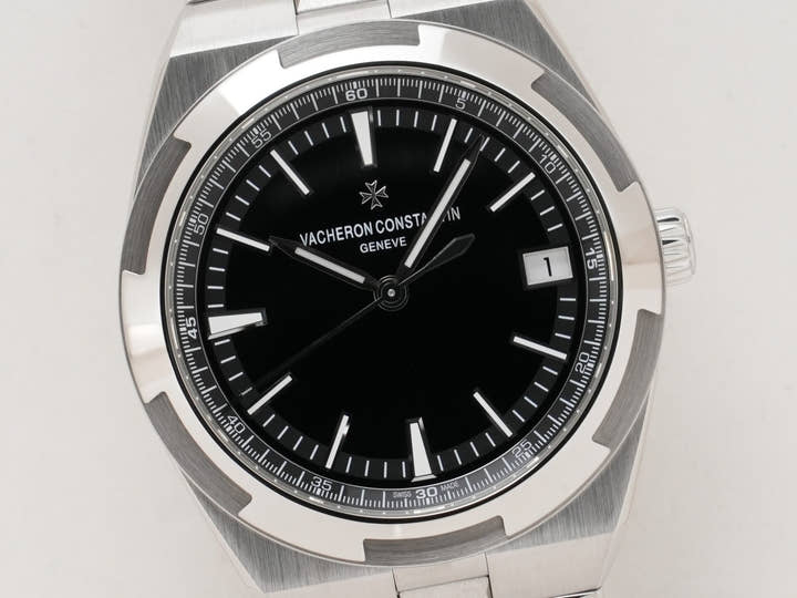 ヴァシュロンコンスタンタン オーヴァーシーズ Ref.4500V/110A-B483 SS ブラック文字盤 美中古 nf4vnr8o
