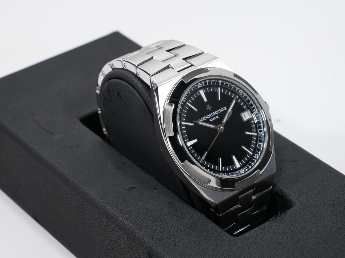 ヴァシュロンコンスタンタン オーヴァーシーズ Ref.4500V/110A-B483 SS ブラック文字盤 美中古 nf4vnr8o
