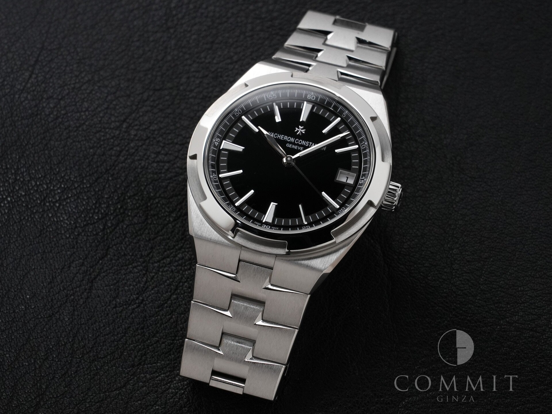 ヴァシュロンコンスタンタン オーヴァーシーズ Ref.4500V/110A-B483 SS ブラック文字盤 美中古 nf4vnr8o