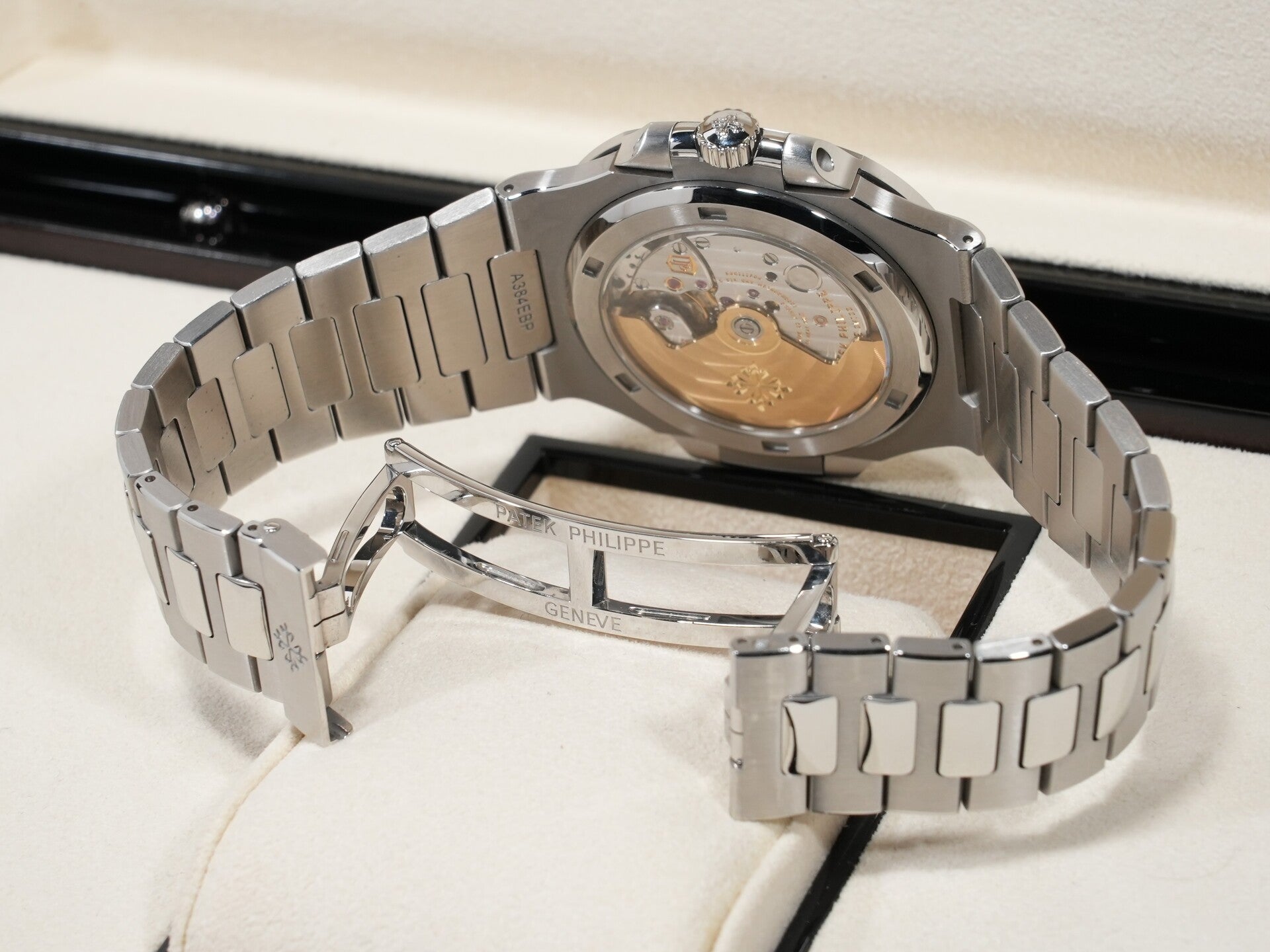 パテックフィリップ ノーチラス Ref.5711/1A-010 SS ブルー文字盤 中古 8xzmkfni