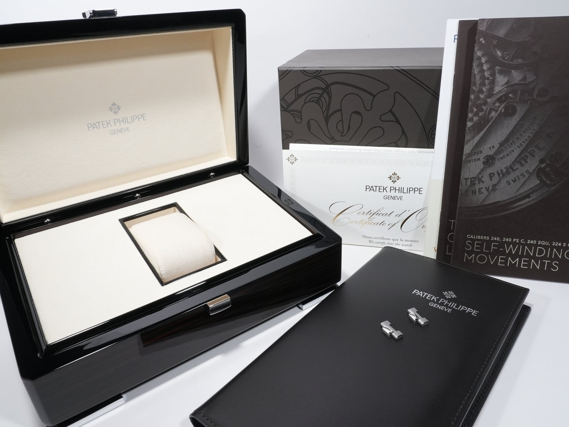パテックフィリップ ノーチラス Ref.5711/1A-010 SS ブルー文字盤 中古 8xzmkfni