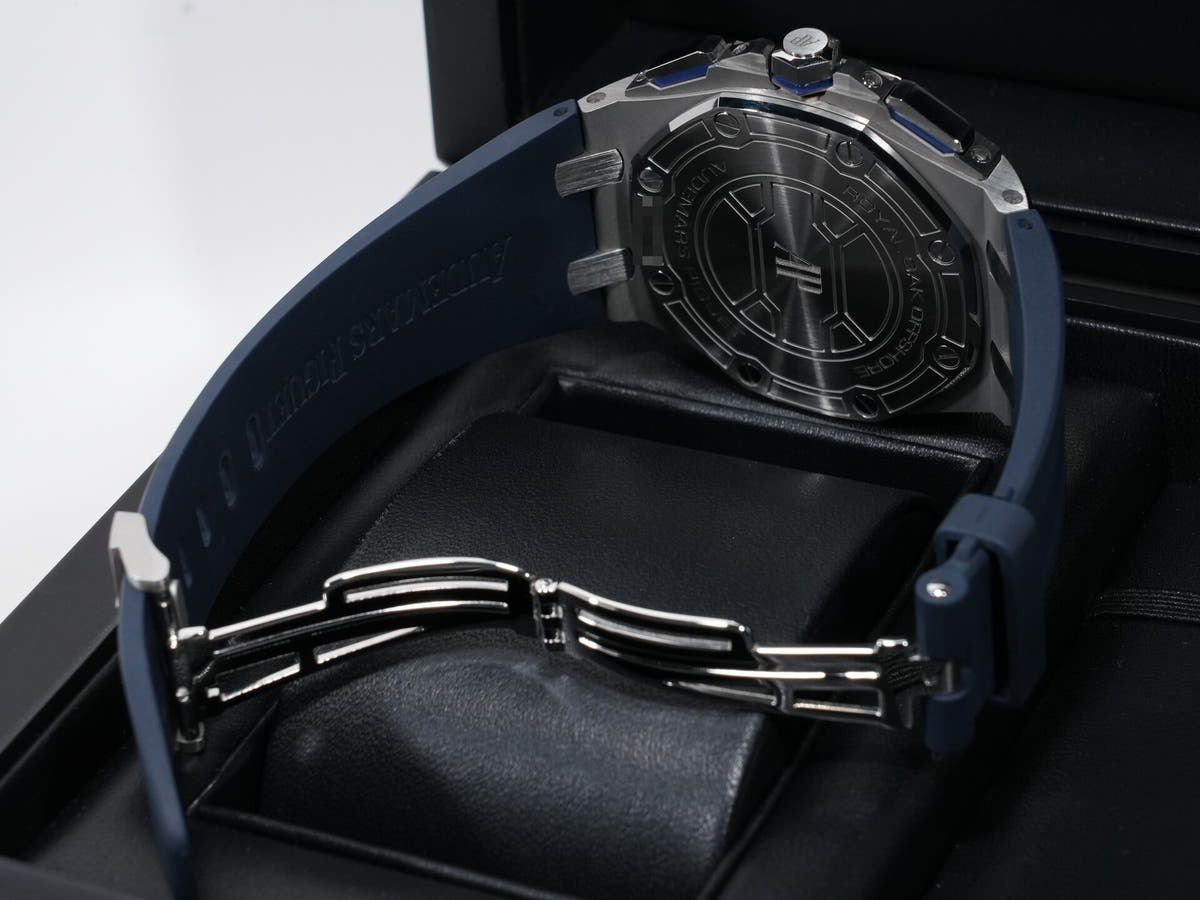 Audemars Piguet Royal Oak Offshore Chronograph Ref. 26480TI.OO.A027CA.01 TI Blue Dial Pre-owned s692w8ad