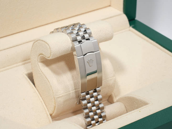 Rolex Datejust 41 Ref. 126300 Stainless Steel Bright Blue Dial