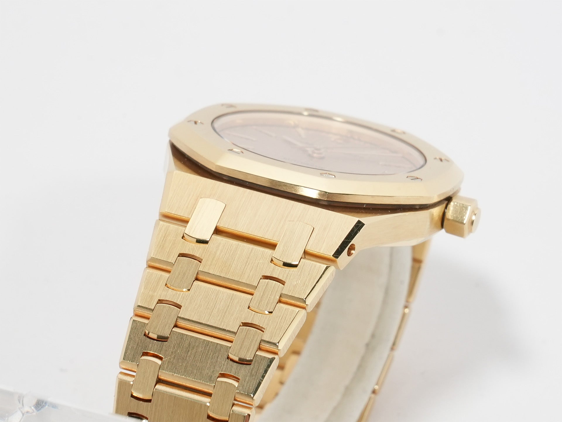 Audemars Piguet Royal Oak Ref. 14790BA.OO.0789BA.03 18KYG Champagne Dial Pre-owned qd32eszz