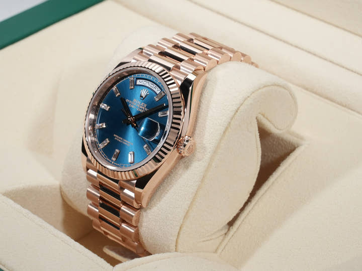 Rolex Day-Date 36 Ref. 128235 Everose Gold Blue-Green Dial