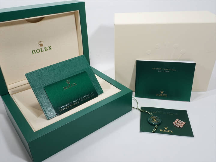 Rolex Day-Date 36 Ref. 128235 Everose Gold Blue-Green Dial