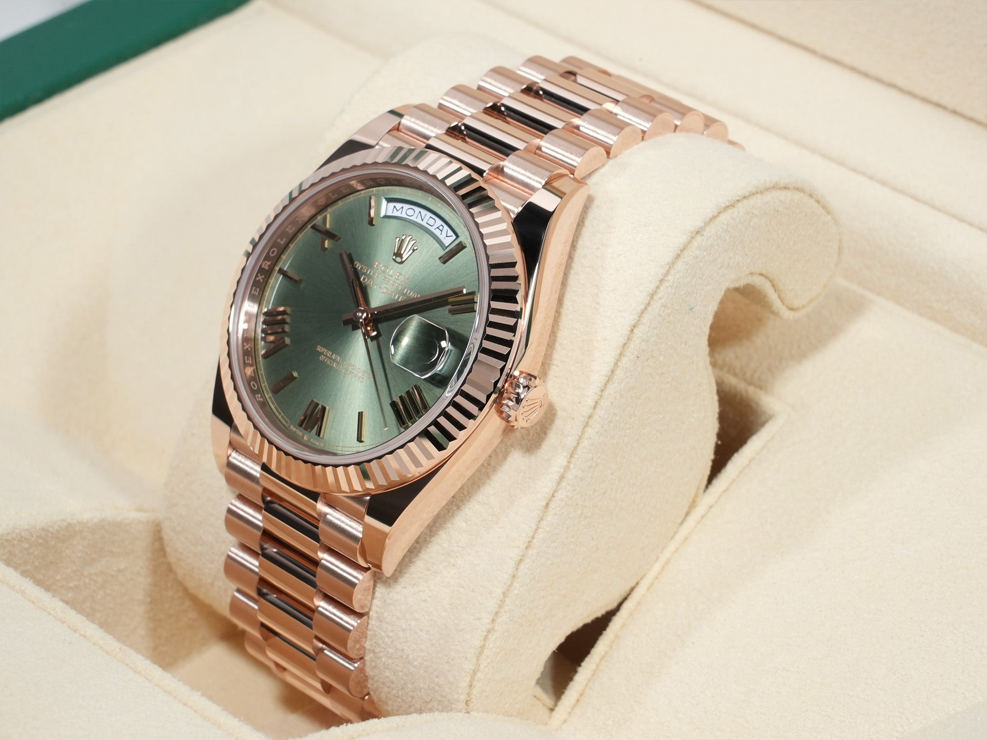 Rolex Day-Date 40 Ref. 228235 18KERG Olive Green Dial Unused gyknguzz