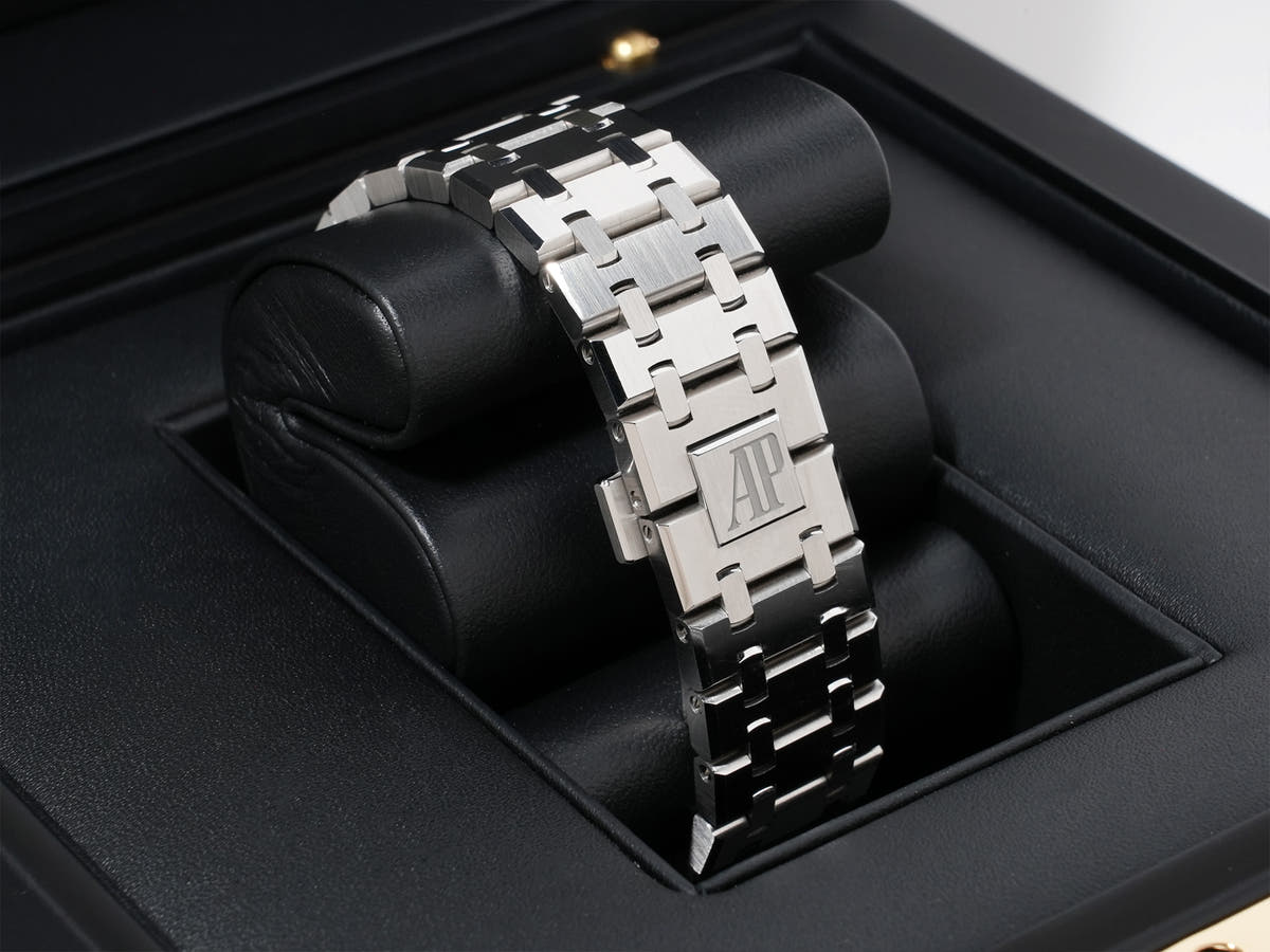オーデマピゲ ロイヤルオーク Ref.15500ST.OO.1220ST.01 SS ブルー文字盤 中古 7386gqqf