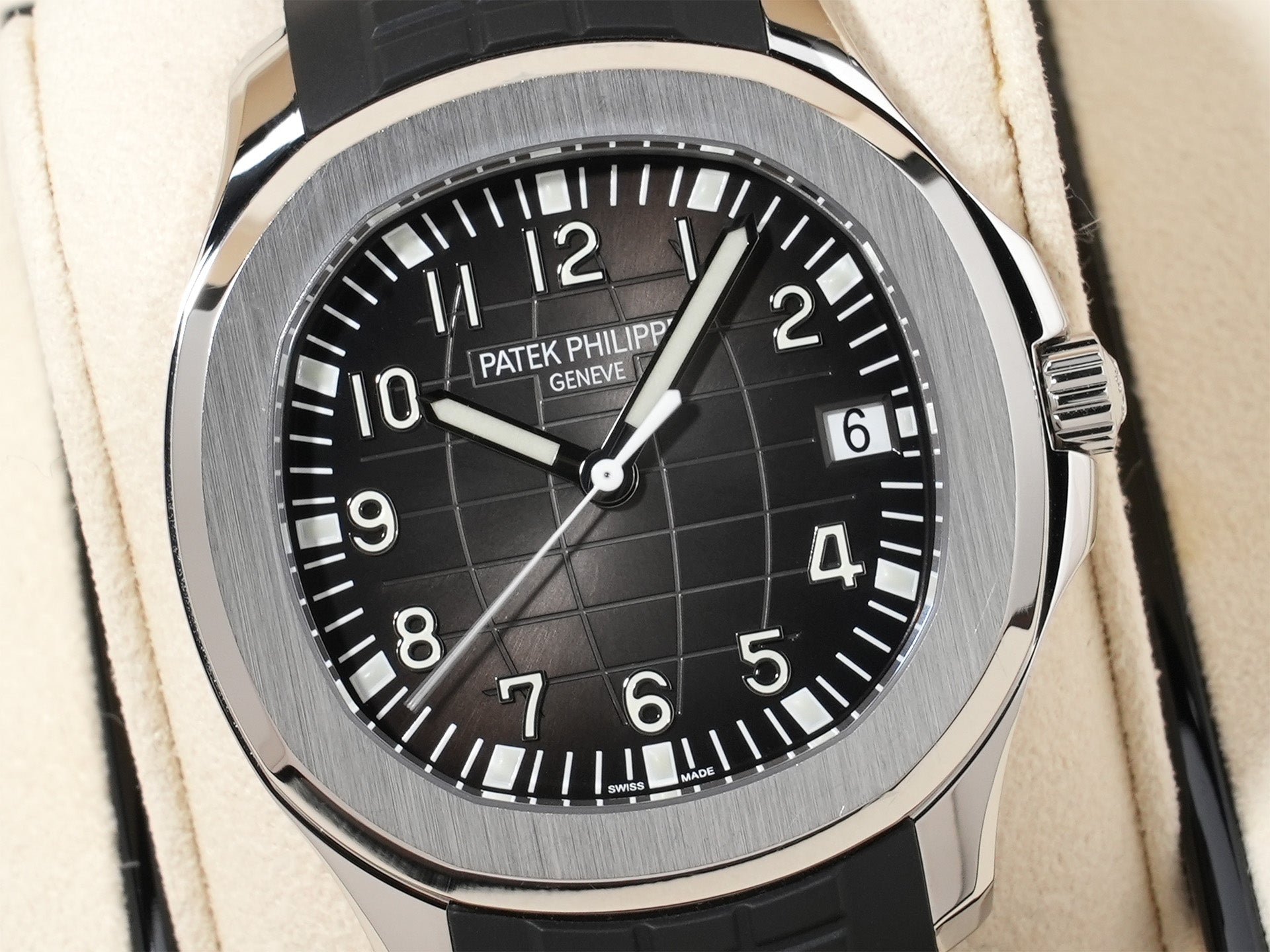 パテックフィリップ アクアノート Ref.5167A-001 SS ブラック文字盤 中古 nh5j88g8