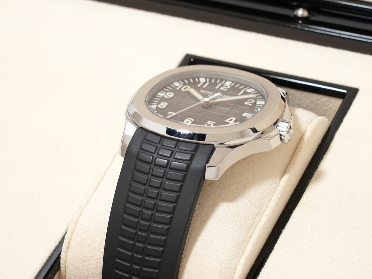 パテックフィリップ アクアノート Ref.5167A-001 SS ブラック文字盤 中古 nh5j88g8