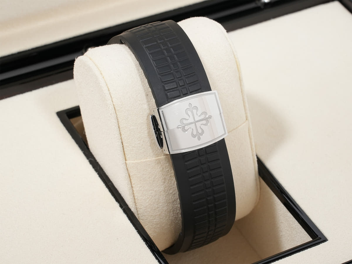 パテックフィリップ アクアノート Ref.5167A-001 SS ブラック文字盤 中古 nh5j88g8
