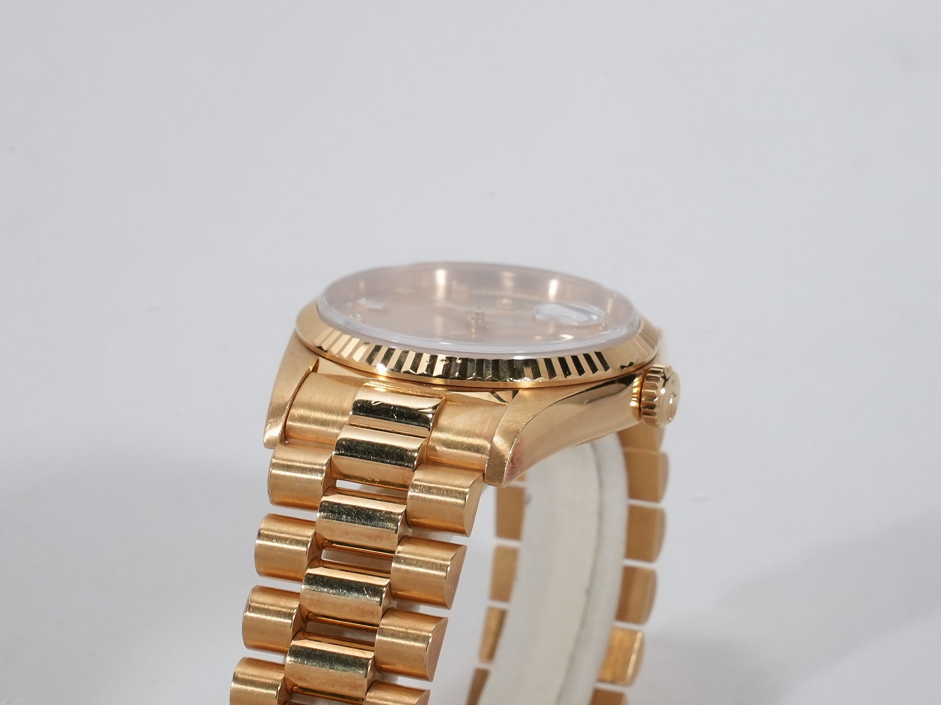 Pre-owned Rolex Day-Date 36 Ref. 18238A 18KYG Champagne Gold with 10 Diamond Dial (tros2mqm)
