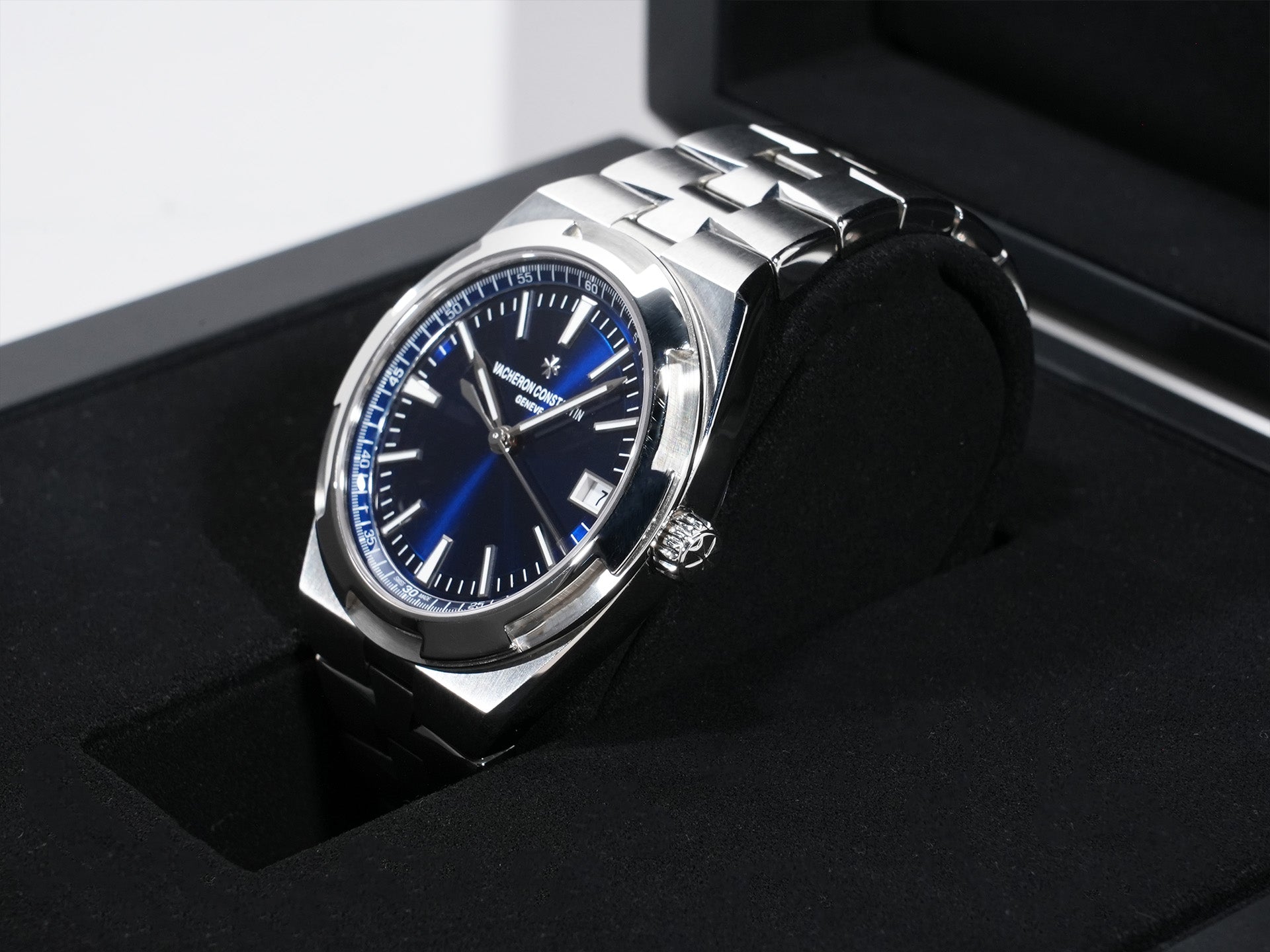 Vacheron Constantin Overseas Ref. 4500V/110A-B128 SS Blue Dial, Pre-owned (Good Condition)  vzwnmqcr