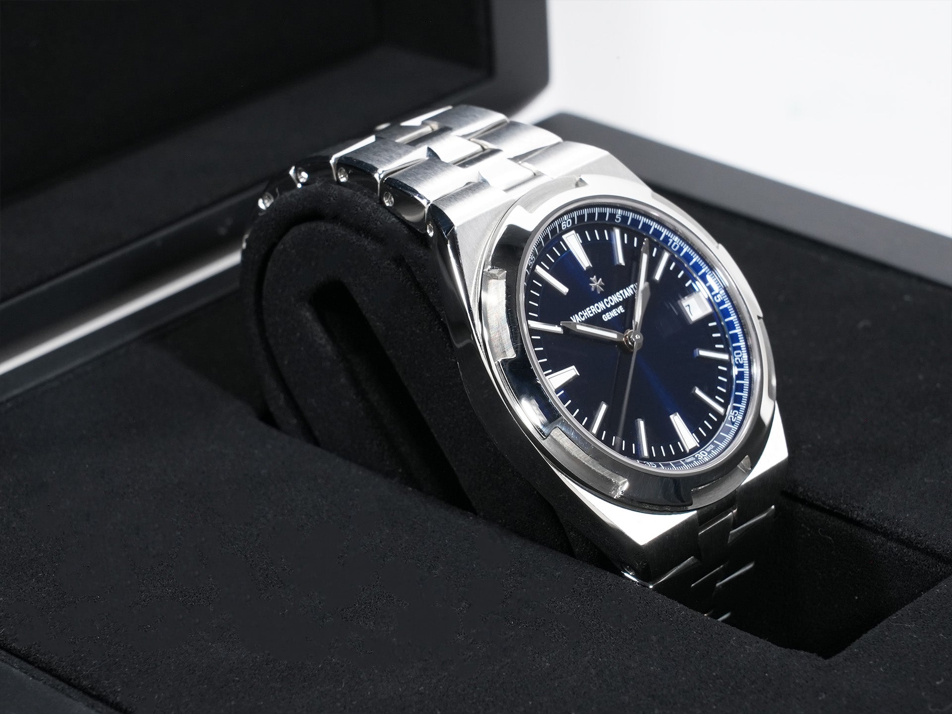 Vacheron Constantin Overseas Ref. 4500V/110A-B128 SS Blue Dial, Pre-owned (Good Condition)  vzwnmqcr