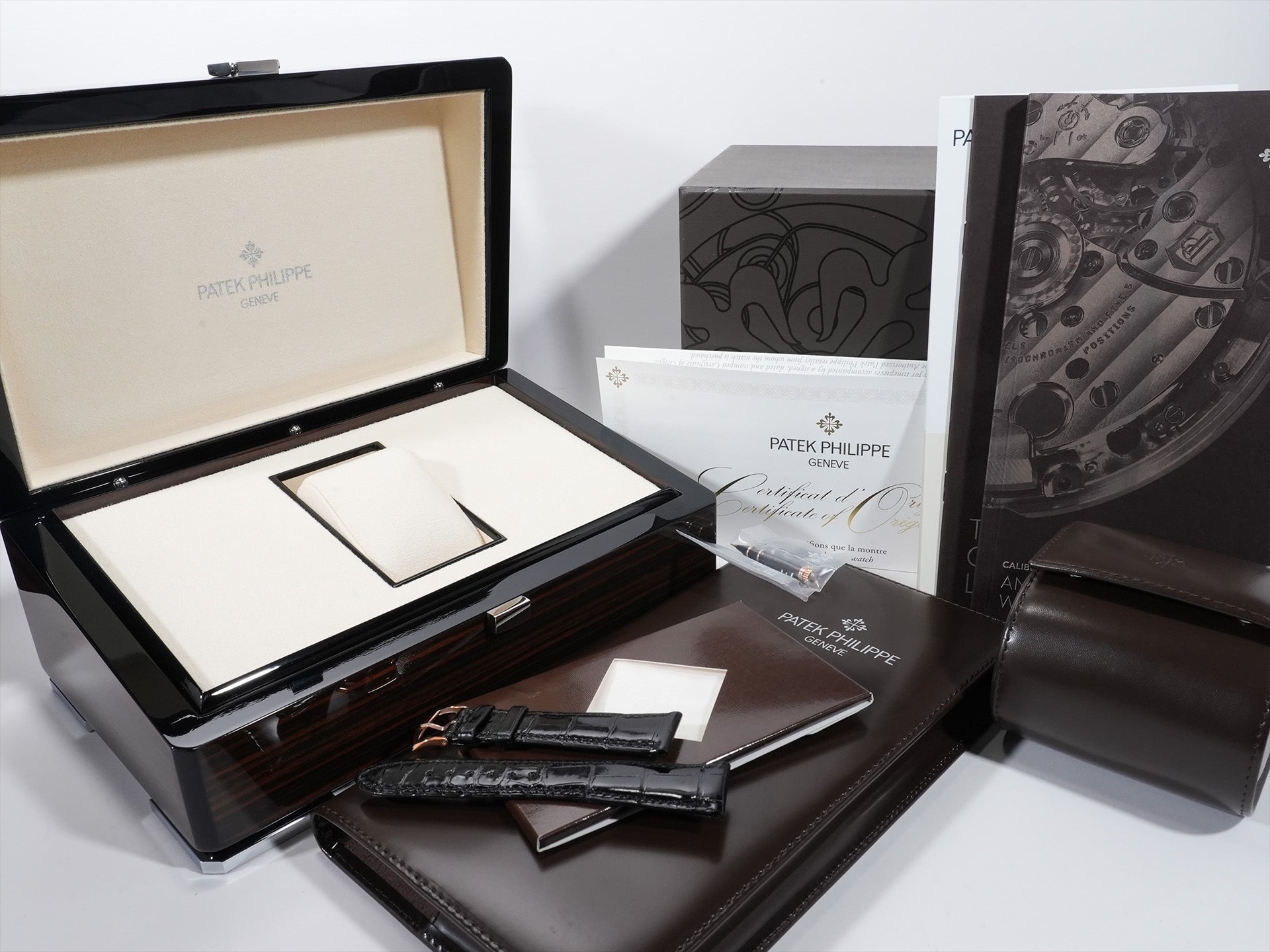 パテックフィリップ アニュアルカレンダー Ref.5205R-010 18KRG ブラック文字盤 美品 ndod6s6h