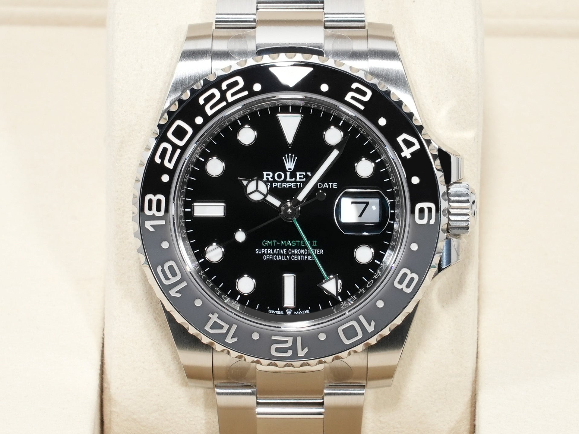Rolex GMT-Master II Ref. 126710GRNR Stainless Steel Black Dial Oyster Bracelet Unused b3vptw8o