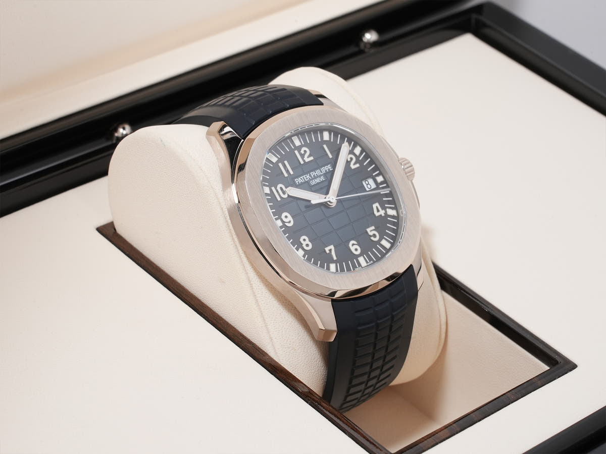 パテックフィリップ アクアノート Ref.5168G-001 18KWG ミッドナイトブルー文字盤 中古 rg9e9bwj