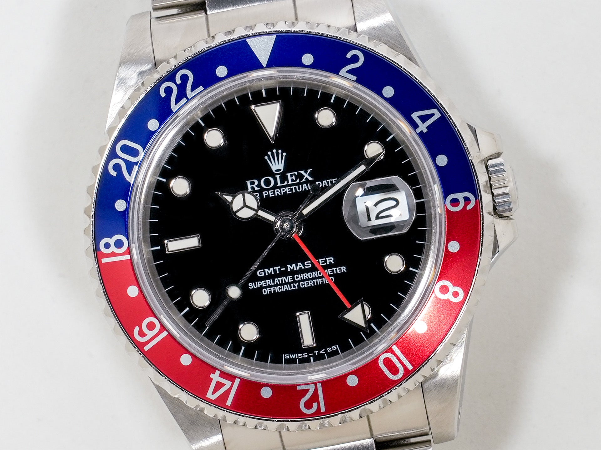 Pre-owned Rolex GMT-Master Ref. 16700 Stainless Steel Black Dial Oyster Bracelet 9duioawv