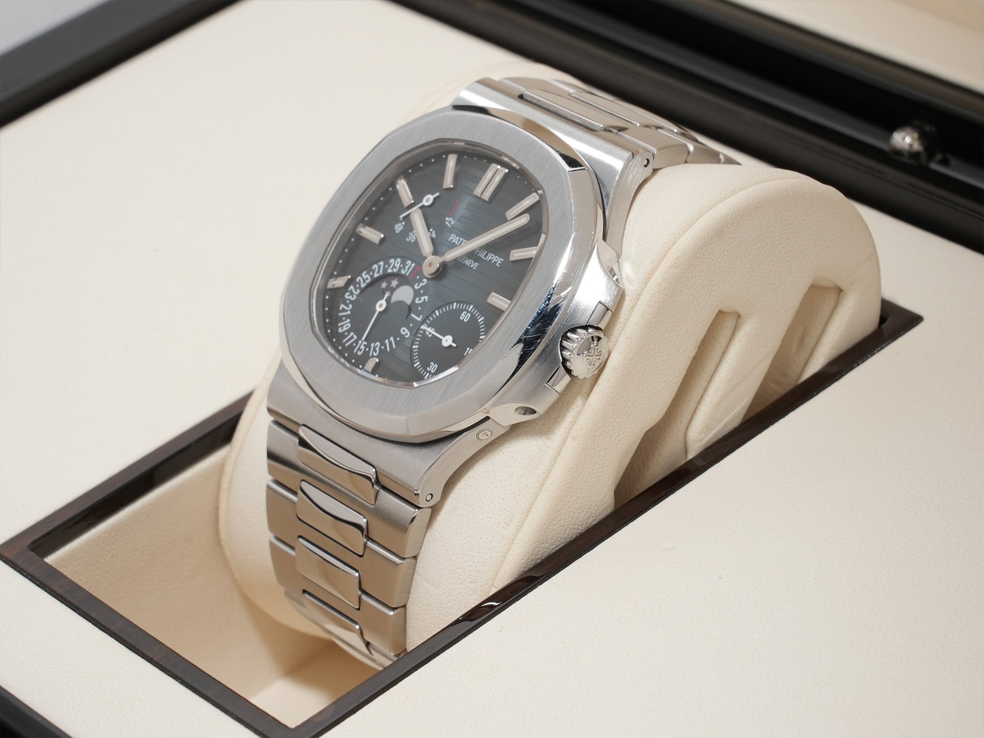 パテックフィリップ ノーチラス プチコンプリケーション Ref.5712/1A-001 SS ブルー文字盤 中古 h6joiqor
