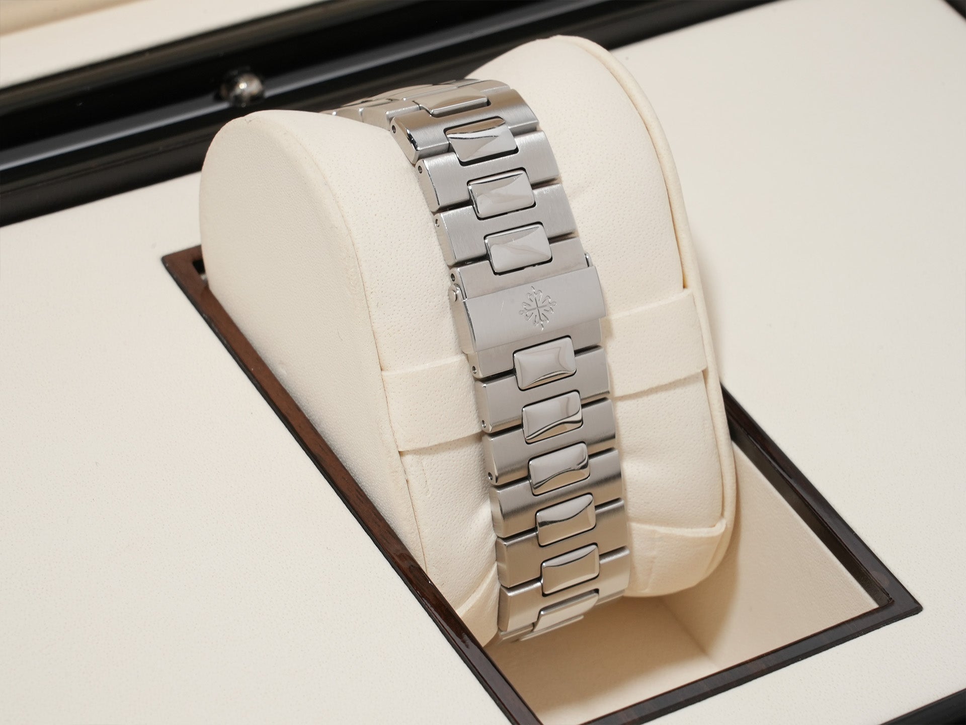 パテックフィリップ ノーチラス プチコンプリケーション Ref.5712/1A-001 SS ブルー文字盤 中古 h6joiqor