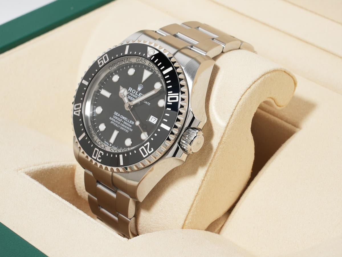 Rolex Sea-Dweller Deepsea Ref. 126660 Stainless Steel Black Dial Excellent Condition gbgjx28c