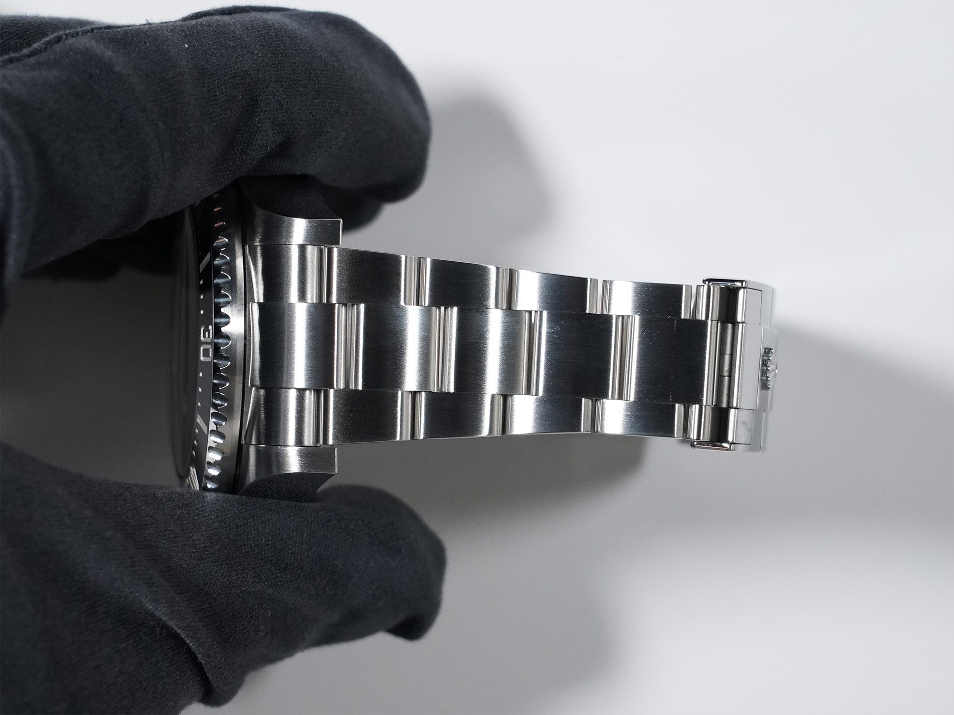 Rolex Sea-Dweller Deepsea Ref. 126660 Stainless Steel Black Dial Excellent Condition gbgjx28c