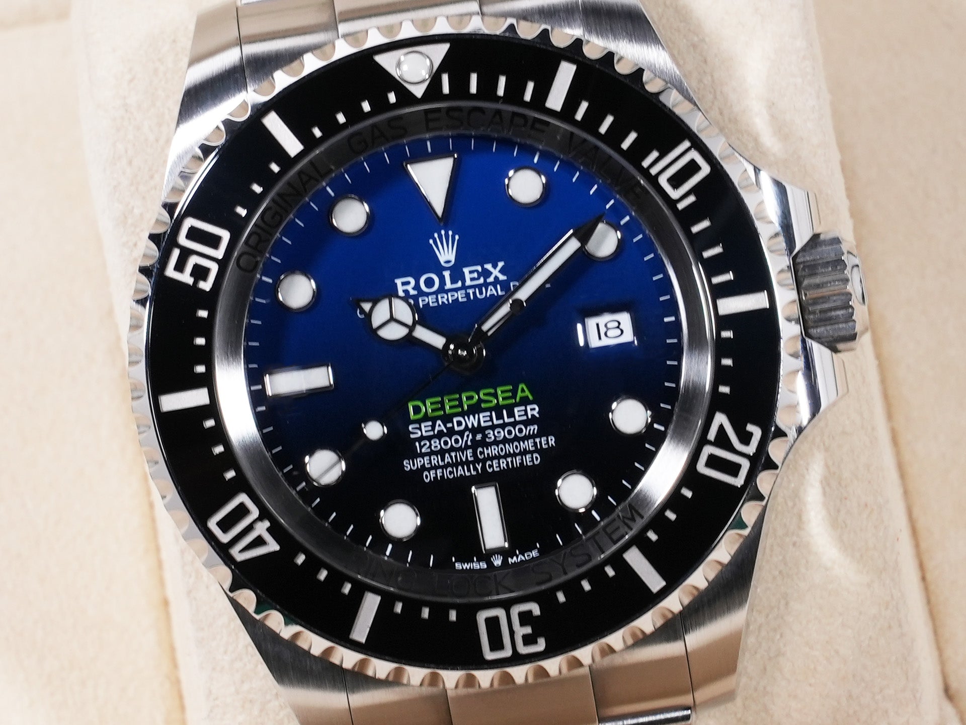 Rolex Sea-Dweller Deepsea Ref. 126660 Stainless Steel D-Blue Dial Excellent Condition 9gc9y56s