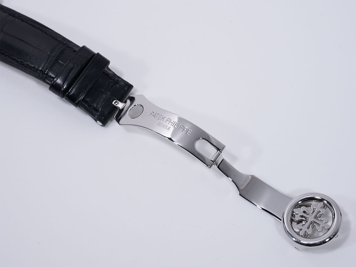 パテックフィリップ パーペチュアルカレンダー スプリットセコンド クロノグラフ Ref.5204P-011 PT ブラック文字盤 中古 yb93vsp7