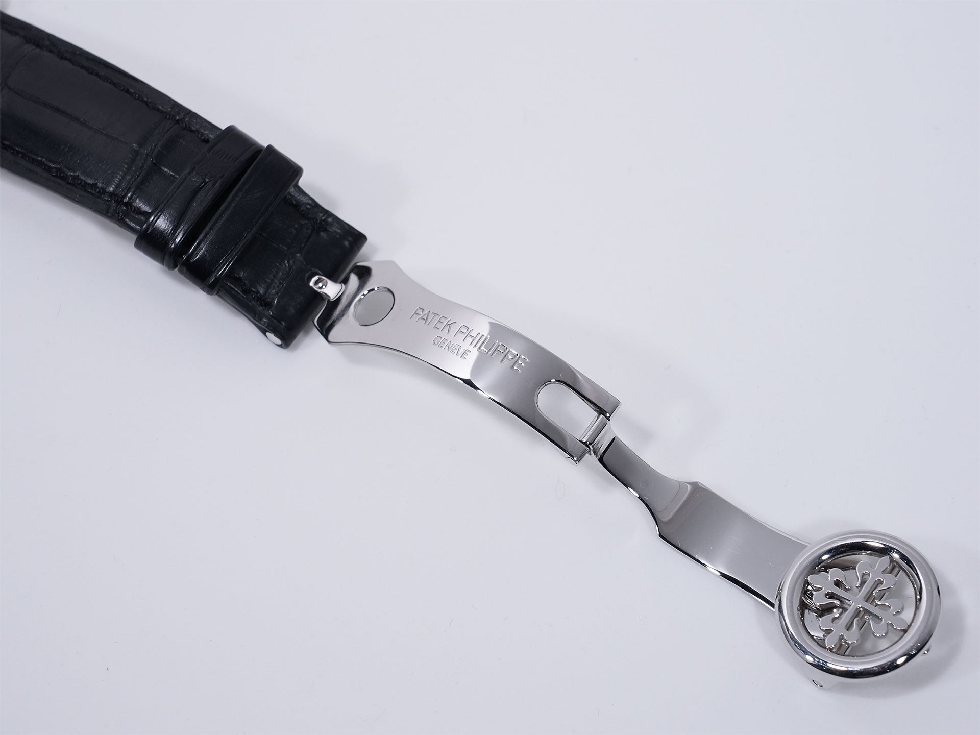 パテックフィリップ パーペチュアルカレンダー スプリットセコンド クロノグラフ Ref.5204P-011 PT ブラック文字盤 中古 yb93vsp7