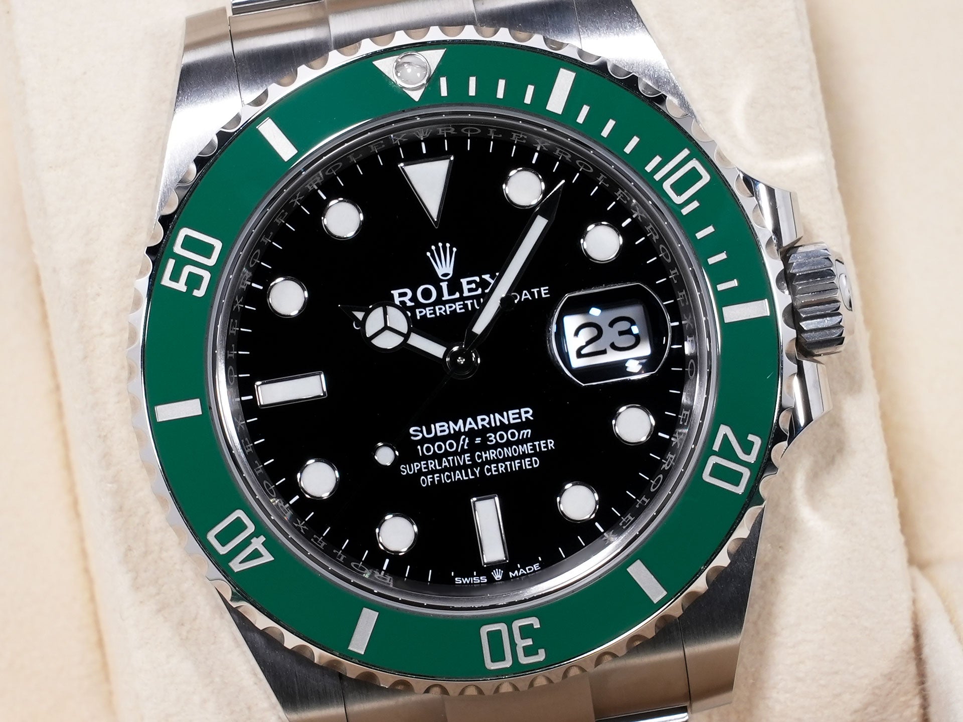 Rolex Submariner Date Ref. 126610LV SS Black Dial Pre-owned (reuvqcab)